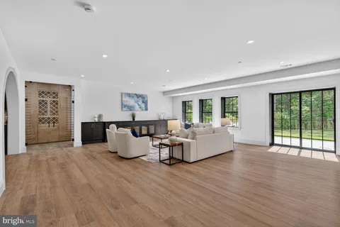 $2,899,000 | 6405 Olmi Landrith Drive, Alexandria, VA 22307