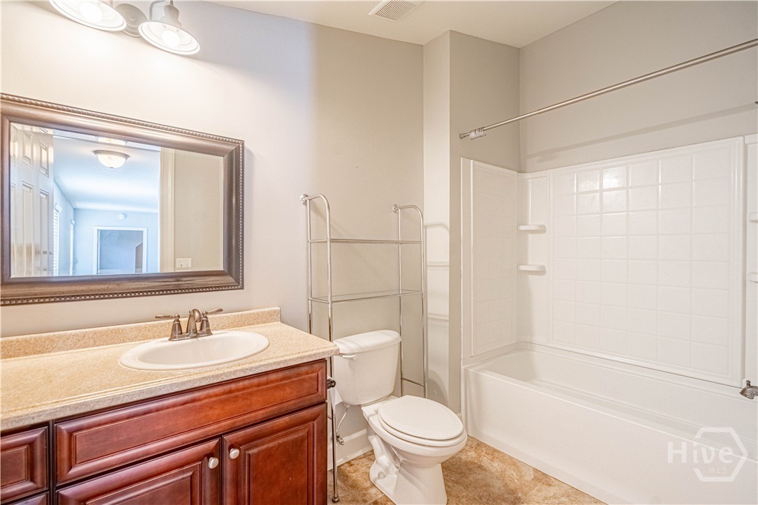 148 Sweetwater Circle Rincon, GA 31326 - Photo 55 of 62 Upstairs Bathroom