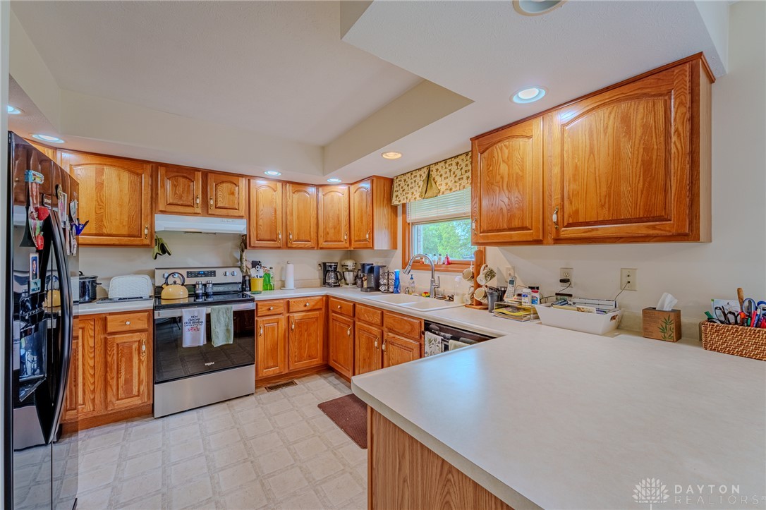 521 East Hoewisher Road Sidney, OH 45365 - Photo 23 of 42