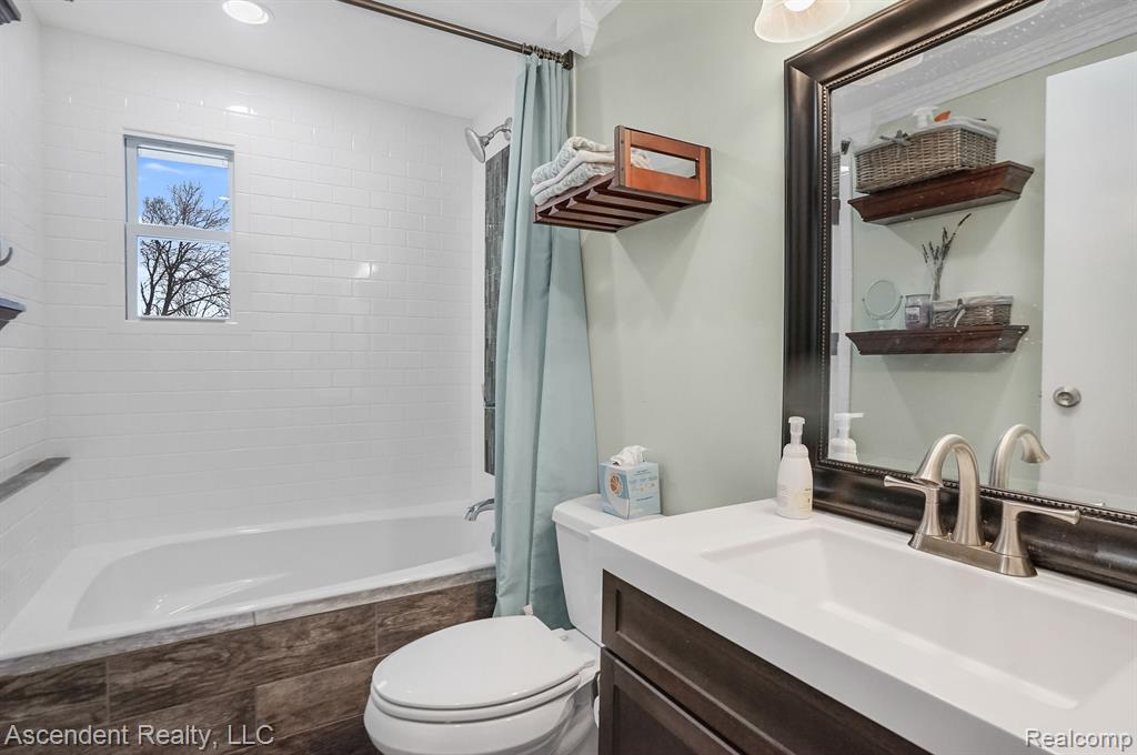 2789 Hickory Lawn Road Rochester Hills, MI 48307 - Photo 17 of 24