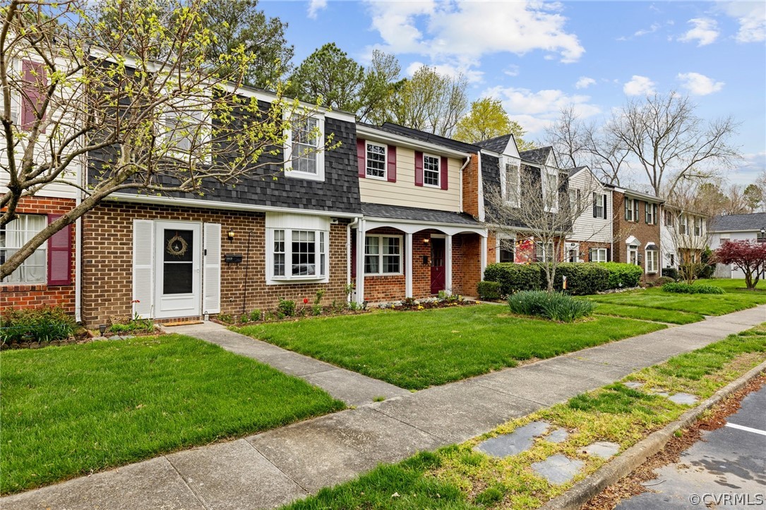 1413 Ransco Road North Chesterfield, VA 23235 - Photo 3 of 24 front view of a house with a yard