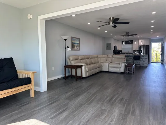 a picture of a bench in a window