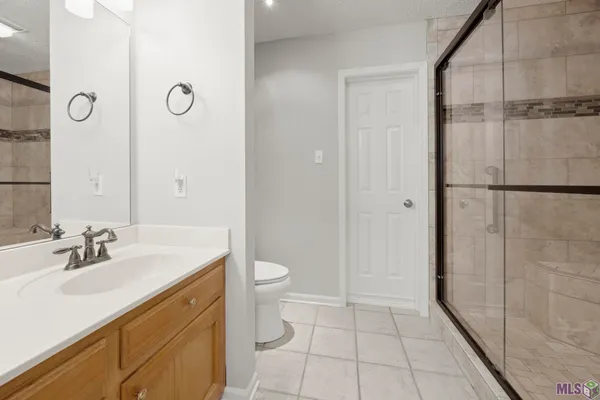 $2,250 | 18596 White Oak Drive, Prairieville, LA 70769