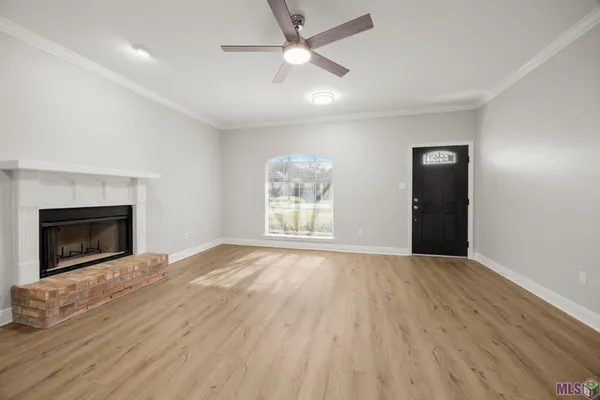 $2,250 | 18596 White Oak Drive, Prairieville, LA 70769