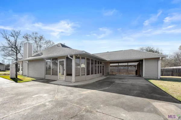 $2,250 | 18596 White Oak Drive, Prairieville, LA 70769