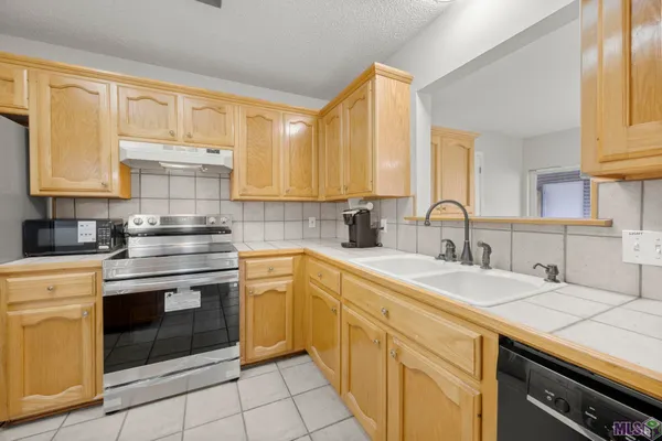 $2,250 | 18596 White Oak Drive, Prairieville, LA 70769
