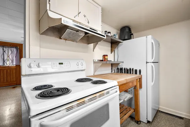 $206,900 | 285 Division Street, Algoma, WI 54201