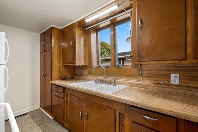 $206,900 | 285 Division Street, Algoma, WI 54201