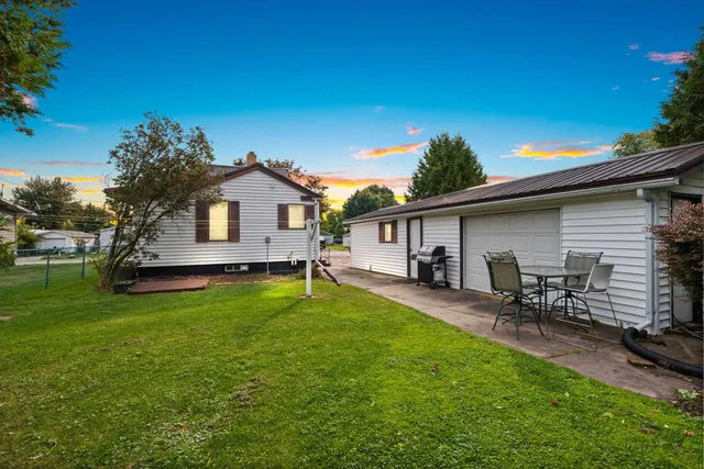 $206,900 | 285 Division Street, Algoma, WI 54201