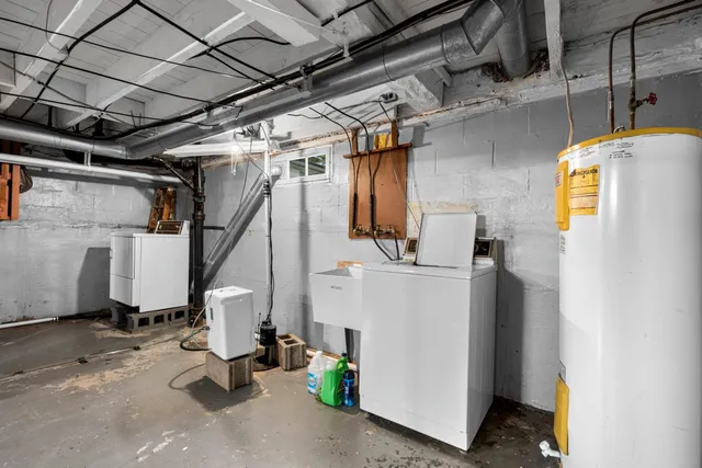 $206,900 | 285 Division Street, Algoma, WI 54201