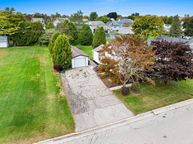 $206,900 | 285 Division Street, Algoma, WI 54201