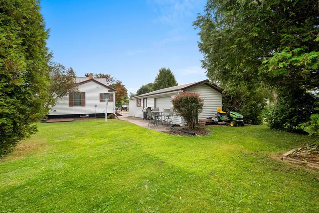 $206,900 | 285 Division Street, Algoma, WI 54201