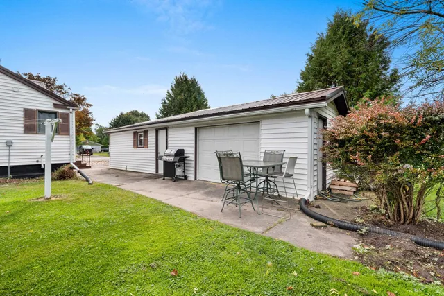 $206,900 | 285 Division Street, Algoma, WI 54201