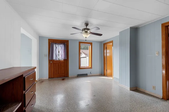 $206,900 | 285 Division Street, Algoma, WI 54201