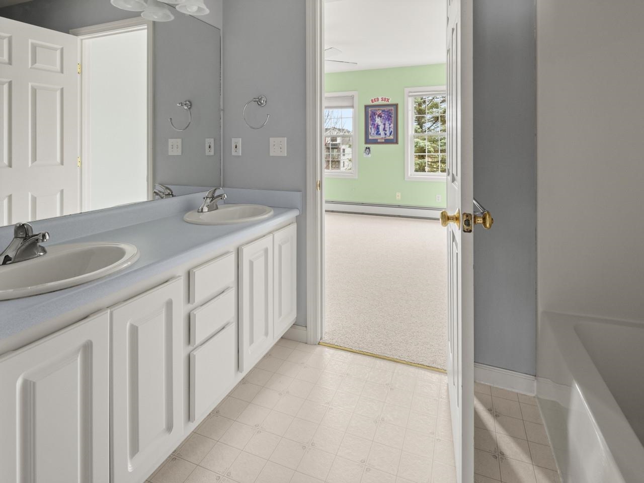 88 Chelsea Place Williston, VT 05495 - Photo 8 of 17