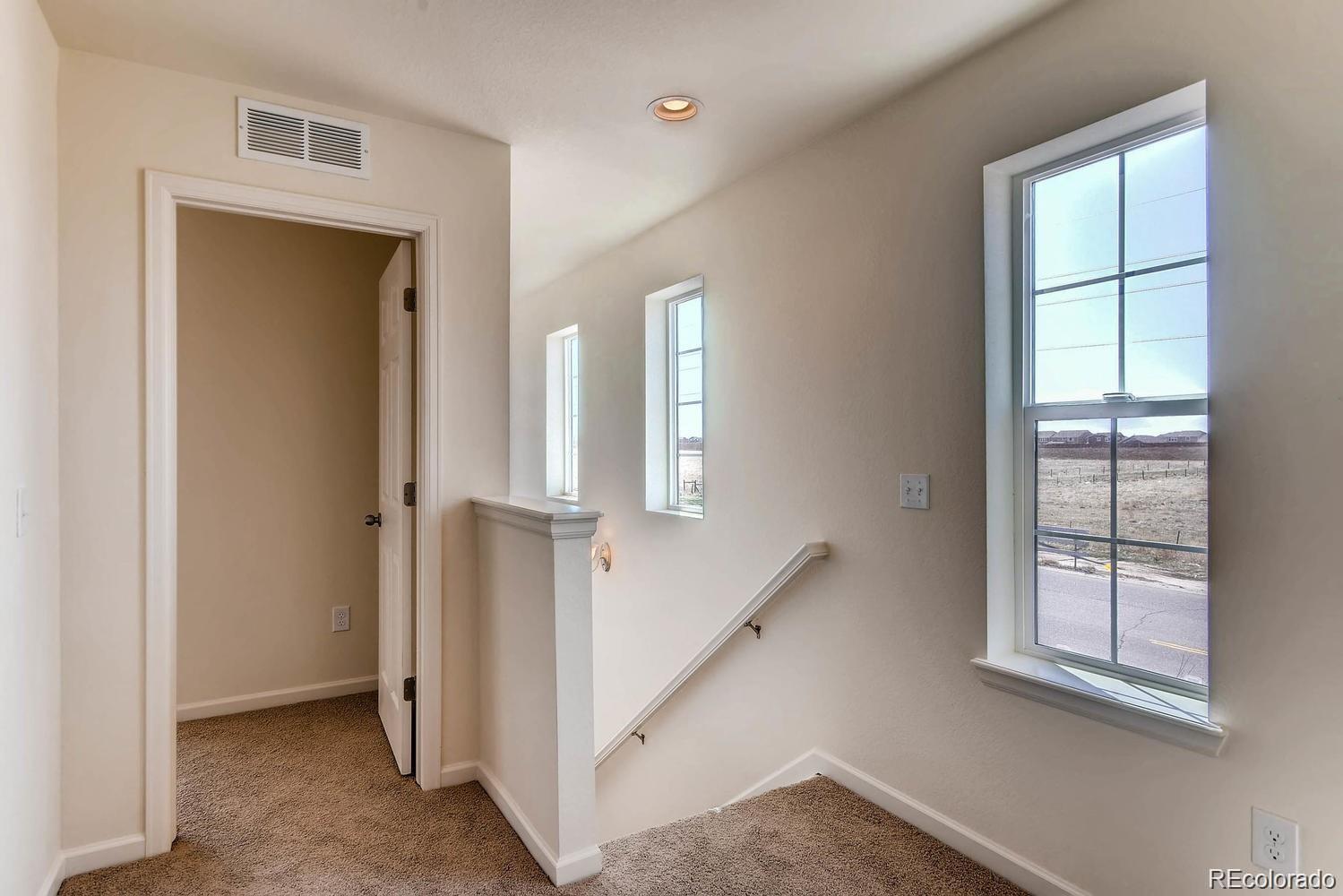 23423 East Chenango Place Aurora, CO 80016 - Photo 8 of 11