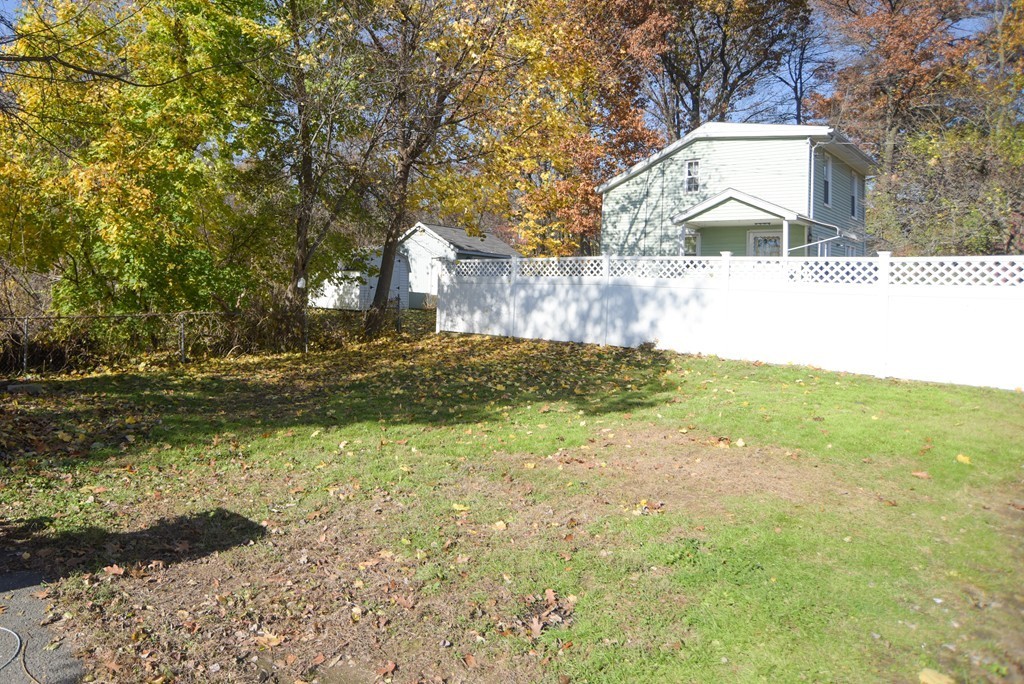 6 Lockhouse Road Westfield, MA 01085 - Photo 7 of 27 Gallery Image 7