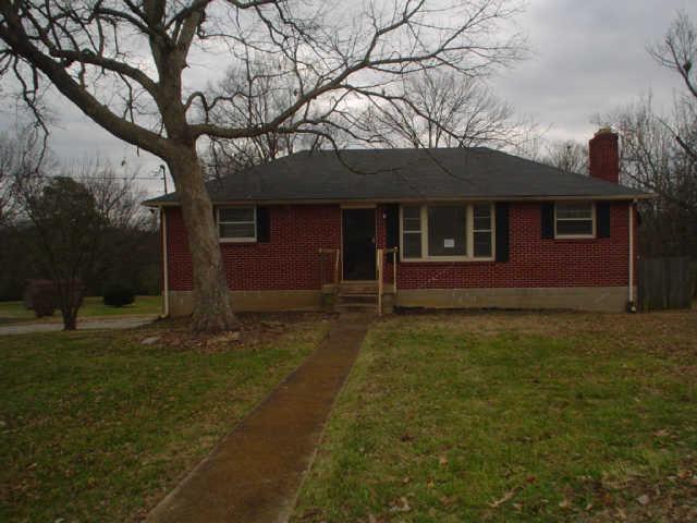 802 East Campbell Road Madison, TN 37115 - Photo 1 of 11 Front View of Home