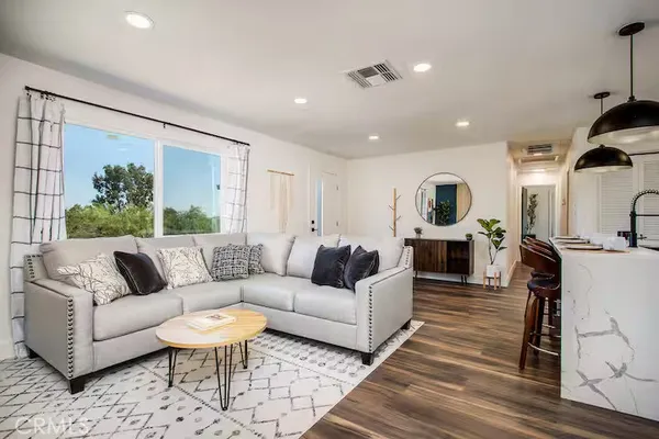 $2,400 | 61471 El Cajon Drive, Joshua Tree, CA 92252