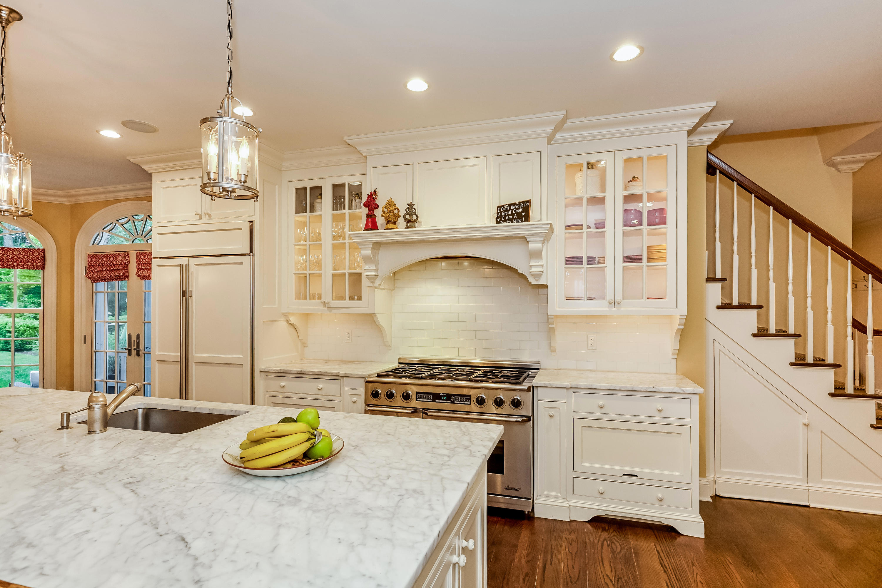 741 Hollow Tree Ridge Road Darien, CT 06820 - Photo 23 of 60 a kitchen with stove and cabinets