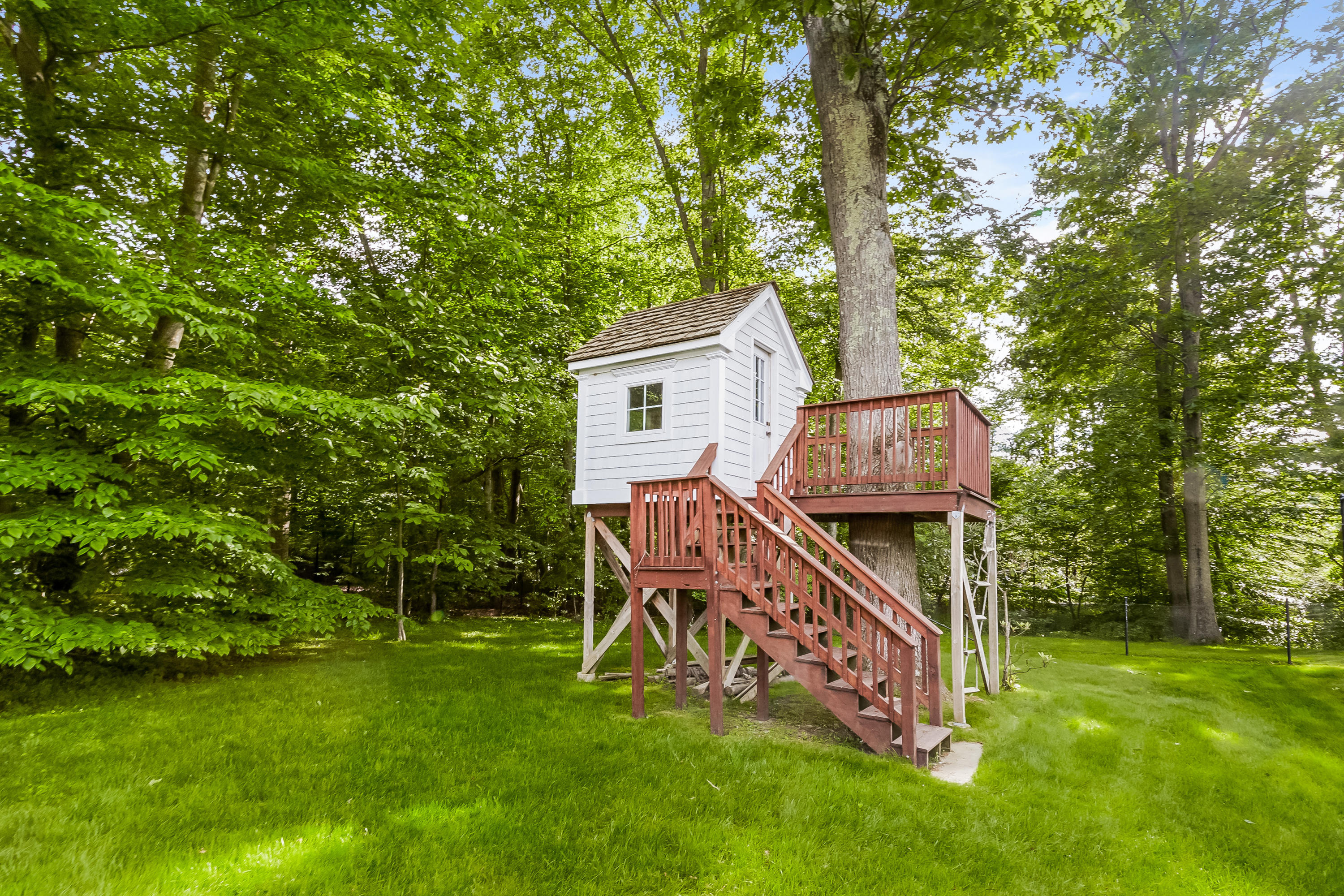 741 Hollow Tree Ridge Road Darien, CT 06820 - Photo 51 of 60 069-photo-exterior-8338269