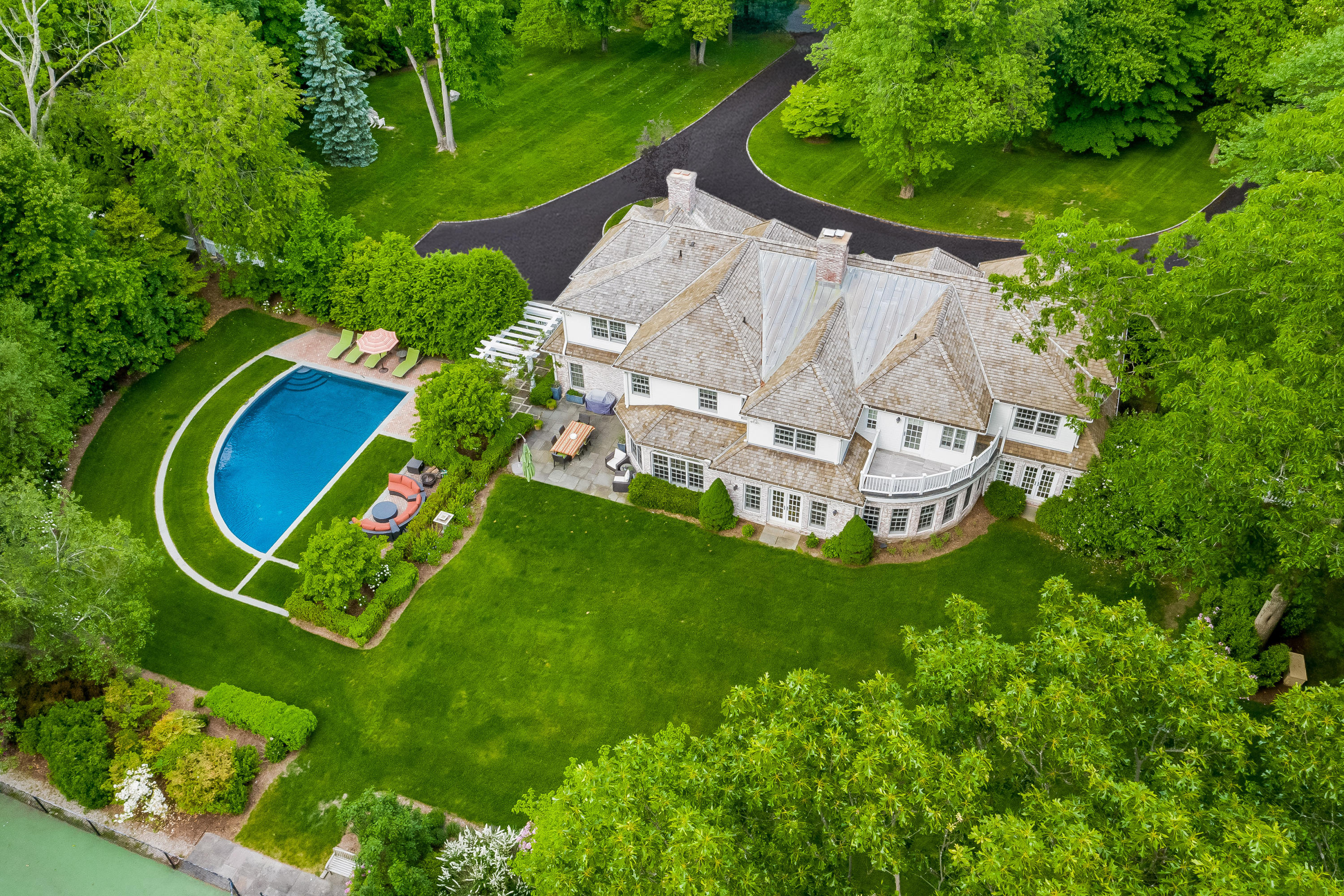 741 Hollow Tree Ridge Road Darien, CT 06820 - Photo 55 of 60 076-photo-aerial-photography-8340484