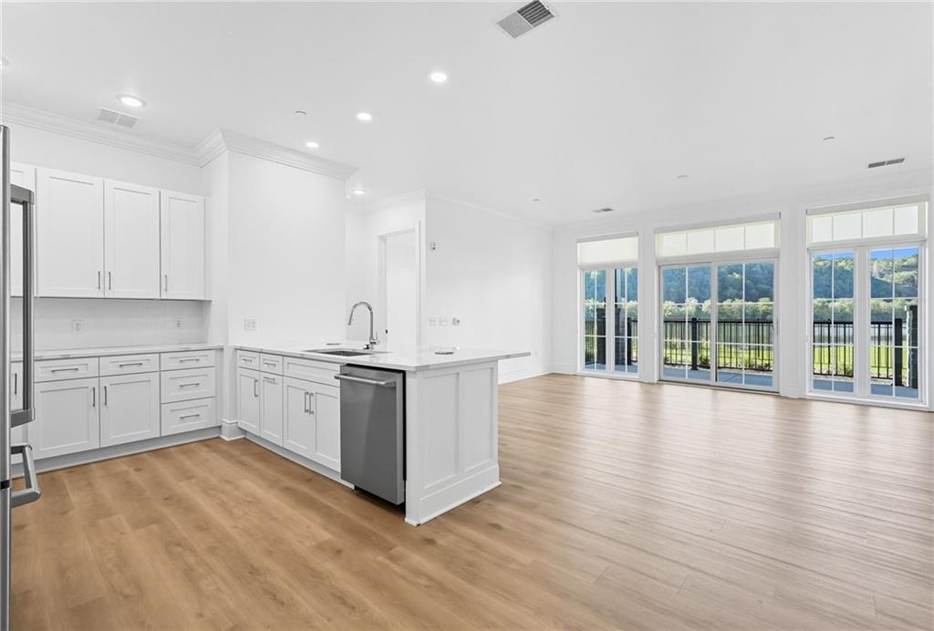 1 1st Street, Unit 103 Oakmont, PA 15139 - Photo 4 of 40