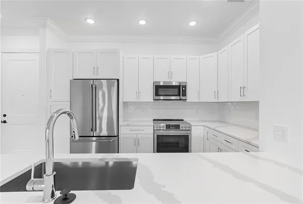 $749,900 | 1 1st Street, Unit 103, Oakmont, PA 15139