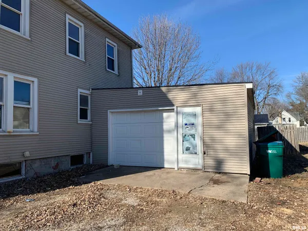 $59,700 | 1415 Conger Street, Galesburg, IL 61401