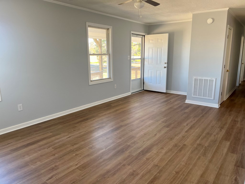 1920 Reynolds Road Pinewood, SC 29125 - Photo 4 of 19 Gallery Image 4
