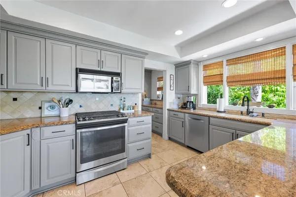 $14,995 | 875 Coast View Drive, Laguna Beach, CA 92651