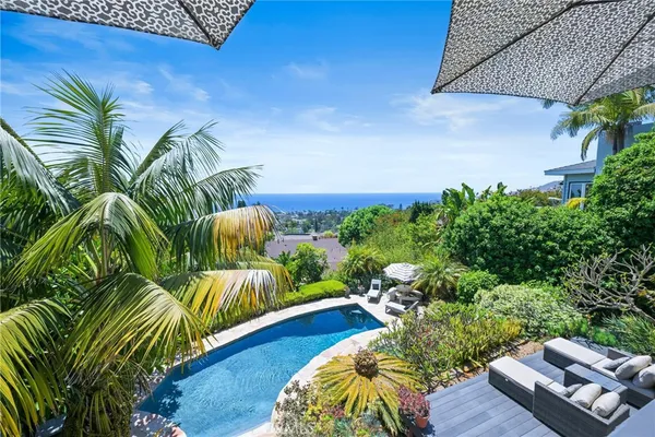 $14,995 | 875 Coast View Drive, Laguna Beach, CA 92651