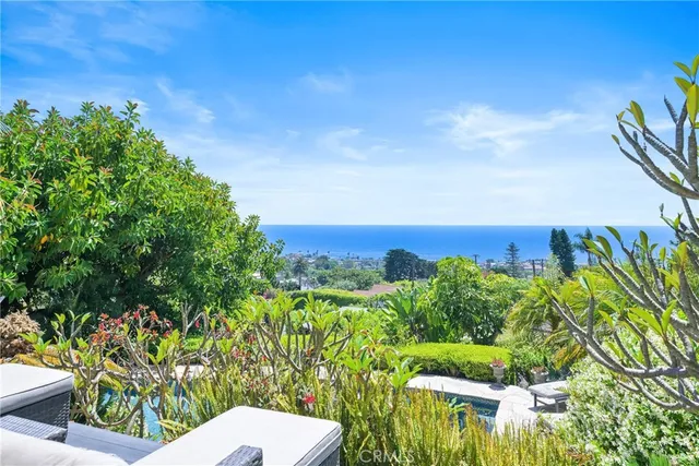 $14,995 | 875 Coast View Drive, Laguna Beach, CA 92651