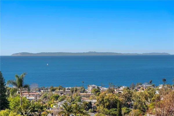 $14,995 | 875 Coast View Drive, Laguna Beach, CA 92651