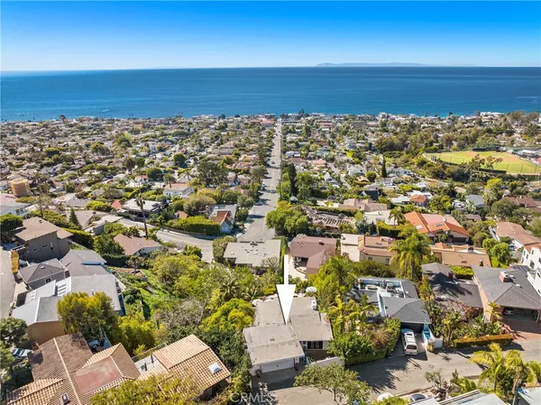 $14,995 | 875 Coast View Drive, Laguna Beach, CA 92651