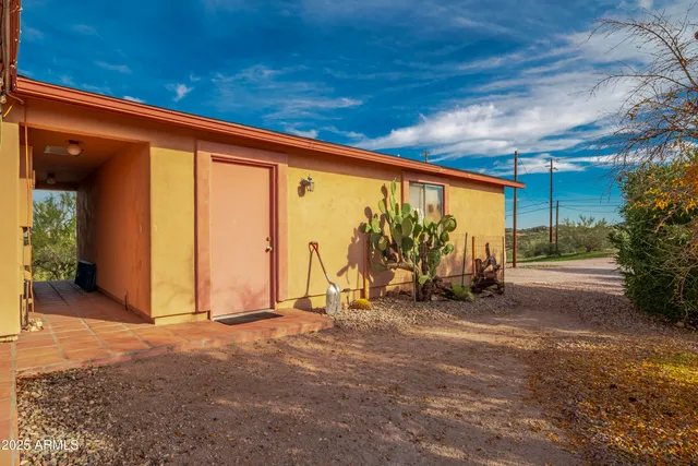 $400,000 | 32730 West Jones Road, Wickenburg, AZ 85390