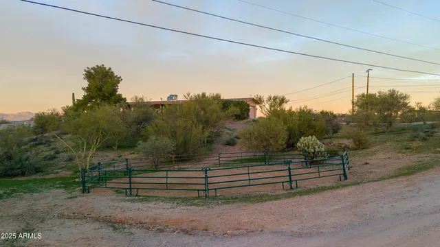 $400,000 | 32730 West Jones Road, Wickenburg, AZ 85390