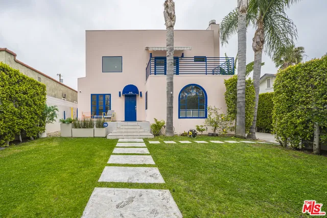 $10,000 | 848 North Las Palmas Avenue, Los Angeles, CA 90038