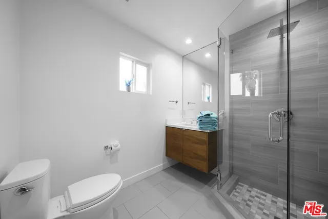 $10,000 | 848 North Las Palmas Avenue, Los Angeles, CA 90038