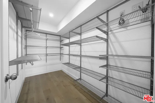 $10,000 | 848 North Las Palmas Avenue, Los Angeles, CA 90038