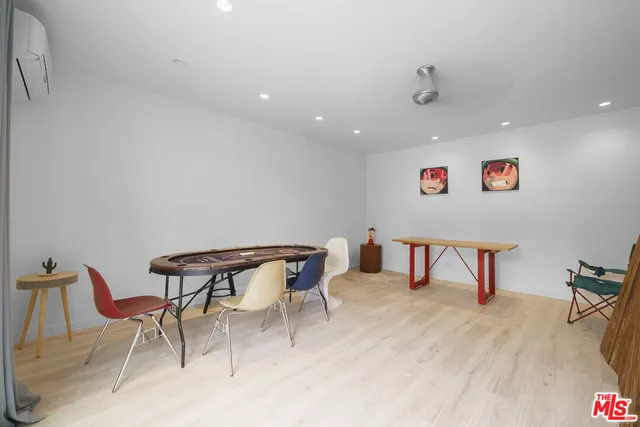 $10,000 | 848 North Las Palmas Avenue, Los Angeles, CA 90038