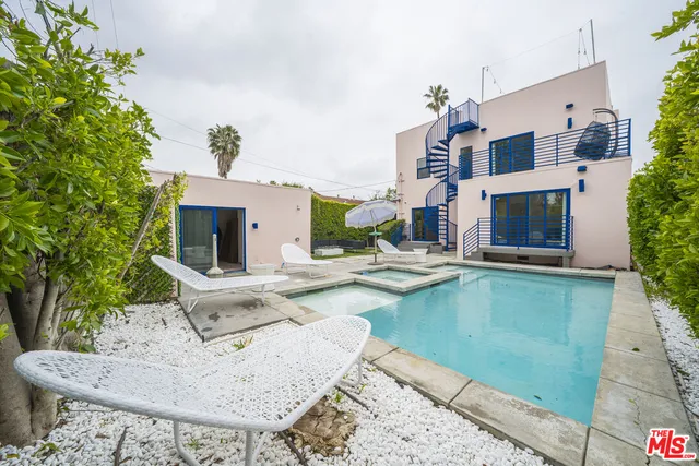 $10,000 | 848 North Las Palmas Avenue, Los Angeles, CA 90038