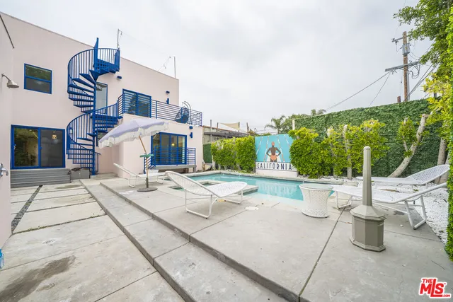 $10,000 | 848 North Las Palmas Avenue, Los Angeles, CA 90038