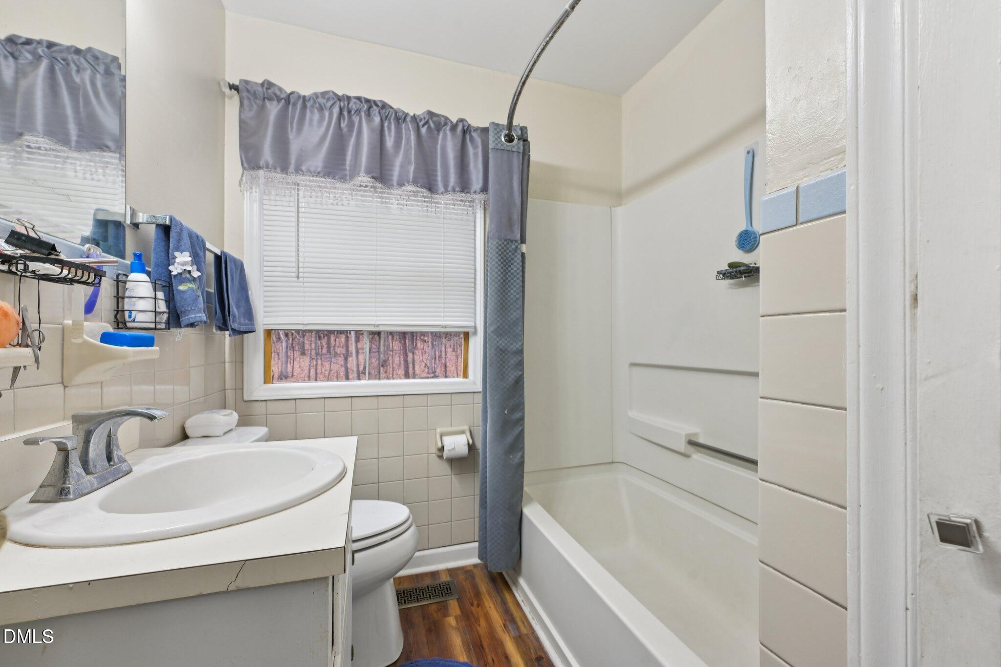 726 Torredge Road Durham, NC 27712 - Photo 14 of 18 26-web-or-mls-Torredge Rd-S0312-026
