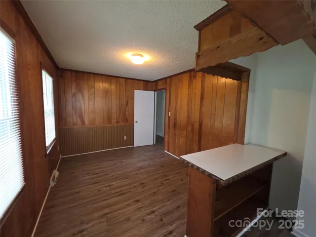 $1,695 | 6501 Barrington Drive, Charlotte, NC 28215