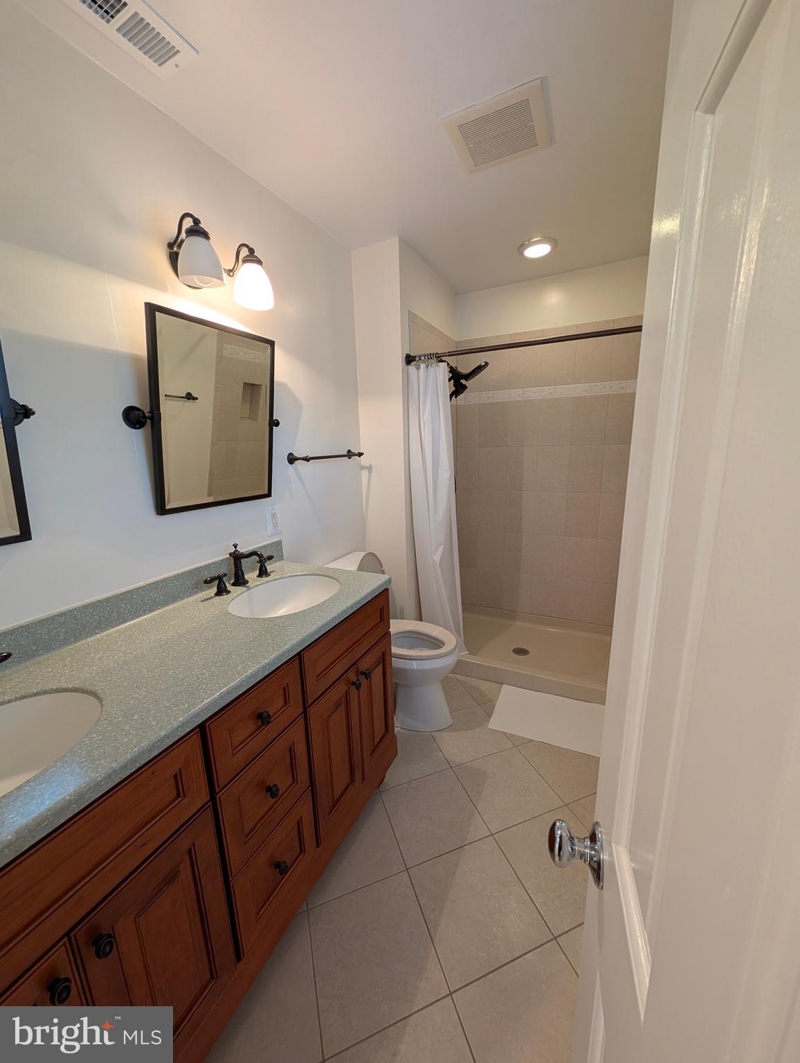 11901 Paradise Lane Herndon, VA 20171 - Photo 38 of 63