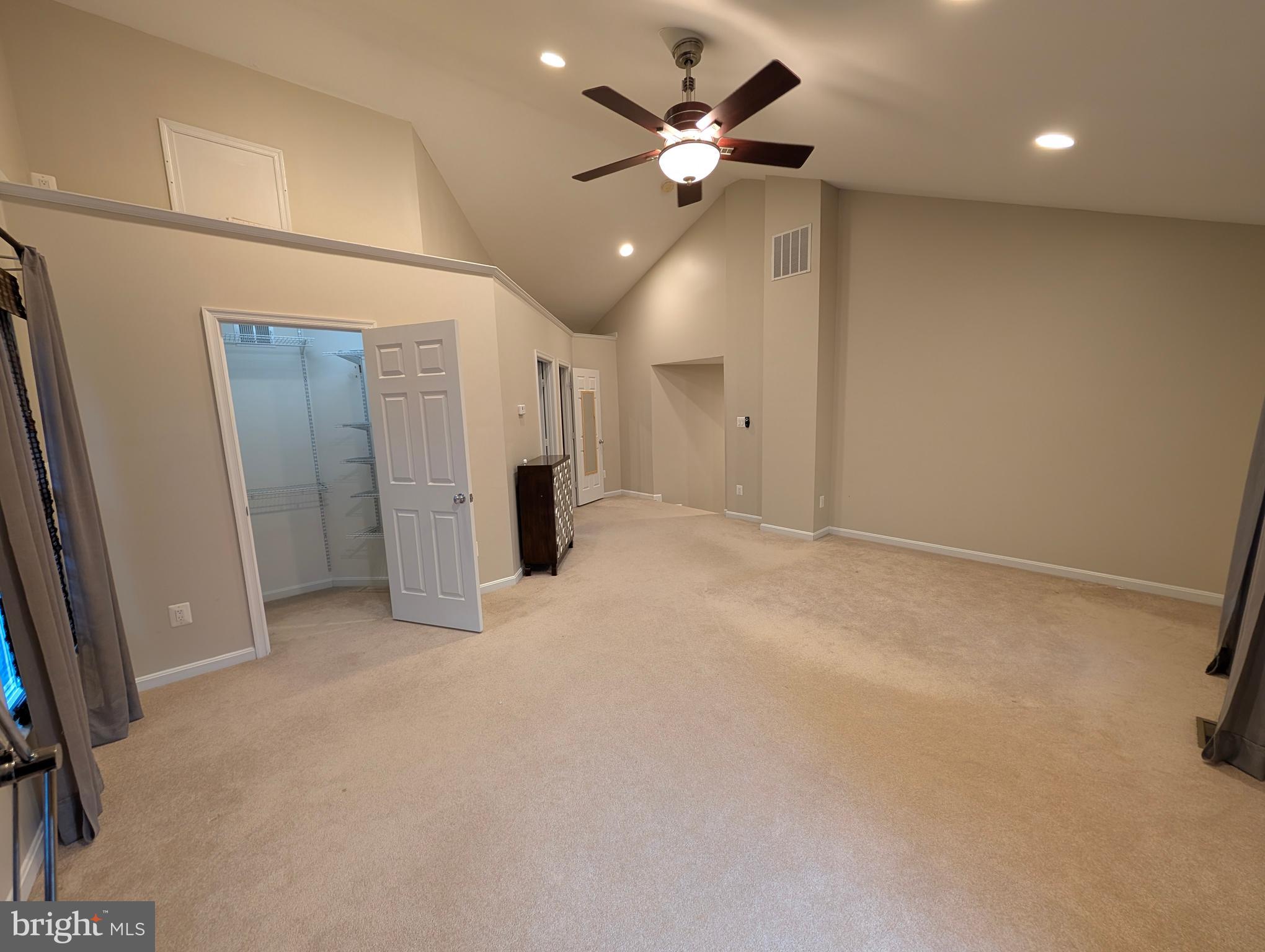 11901 Paradise Lane Herndon, VA 20171 - Photo 50 of 63 Vaulted Ceilings!