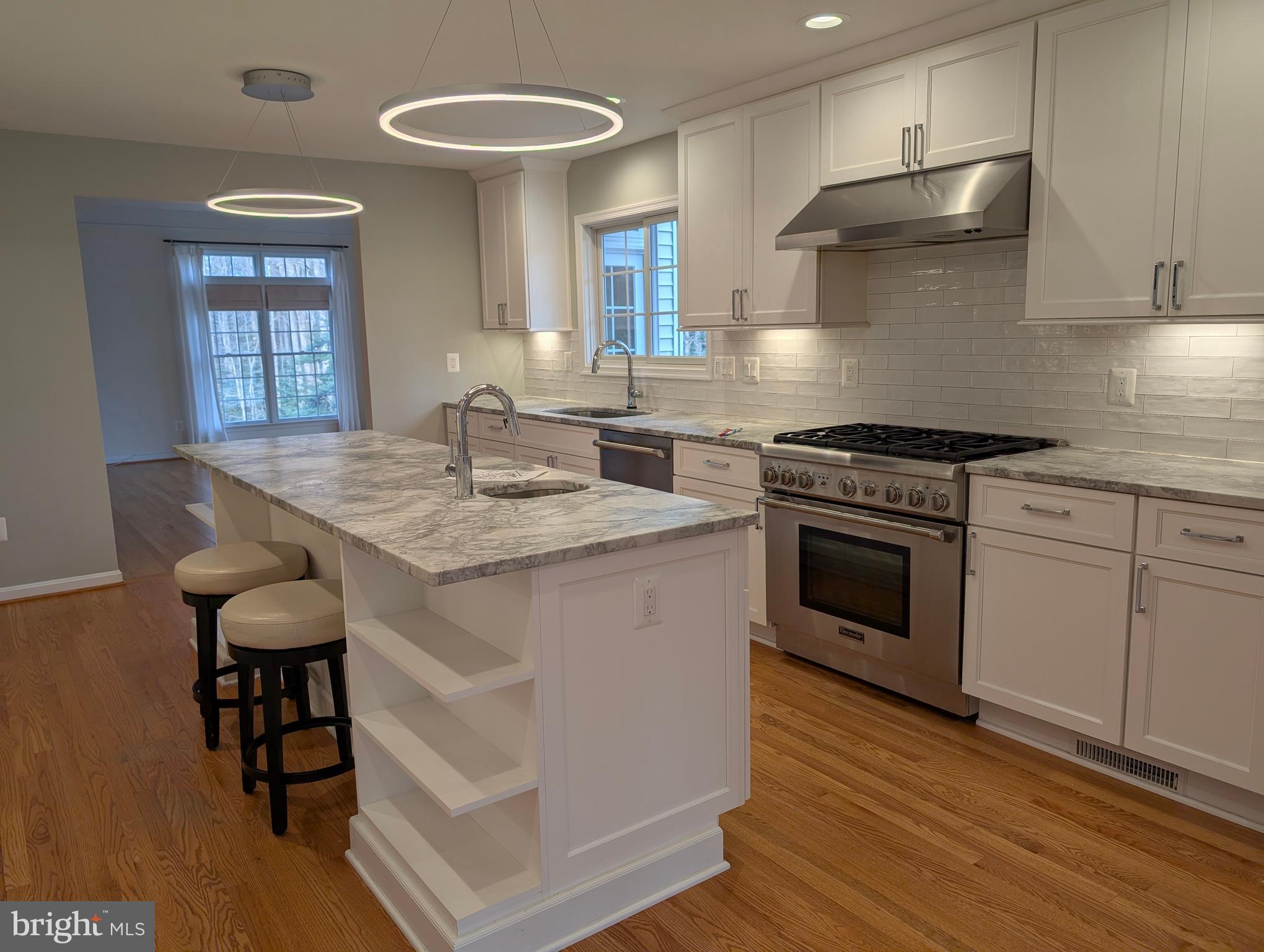 11901 Paradise Lane Herndon, VA 20171 - Photo 9 of 63