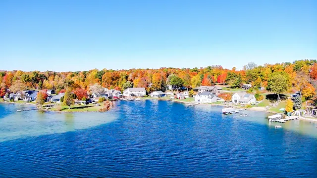 $1,800,000 | 446 Bayview Court, Caledonia, MI 49316