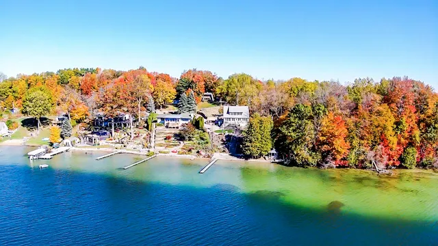 $1,800,000 | 446 Bayview Court, Caledonia, MI 49316